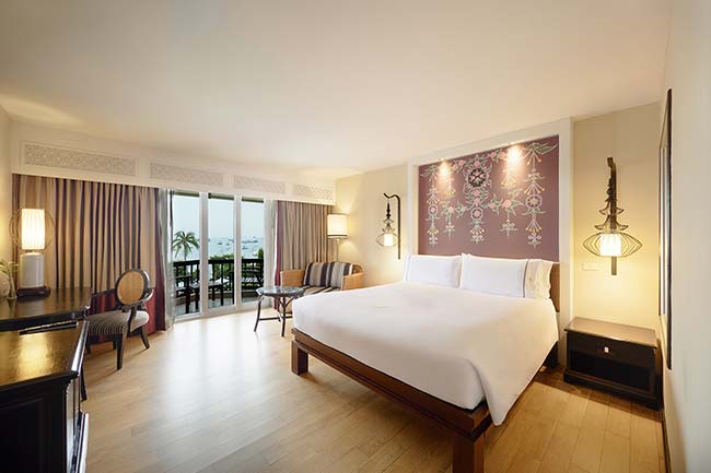 Ocean Deluxe Room at Siam Bayshore